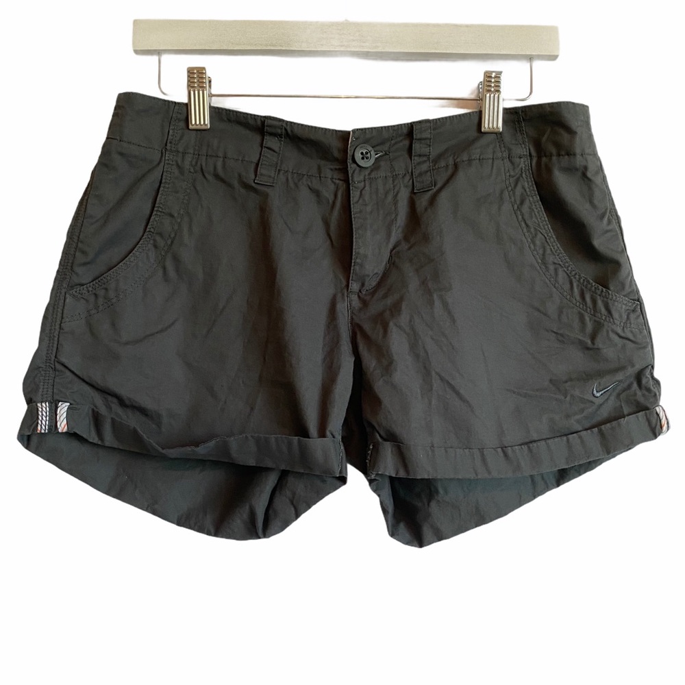 Nike Women’s Chino Cuffed Sport Shorts Slate Gray